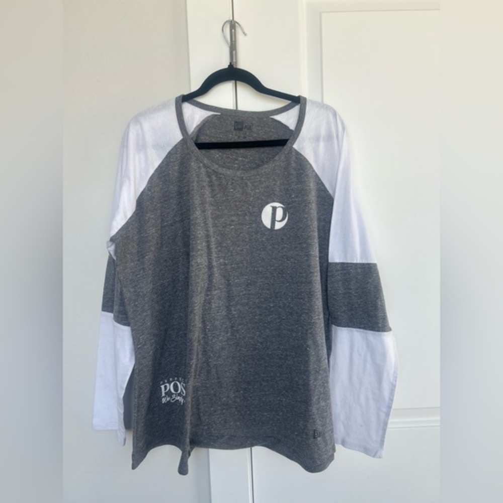 NWOT New Era Posh long sleeve tee size 3XL